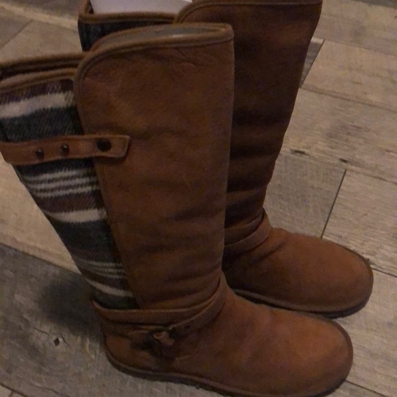 Ugg boots - Picture 2 of 3
